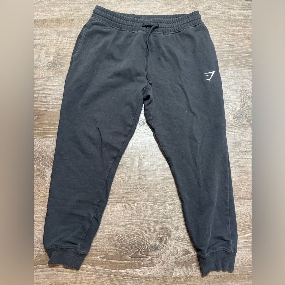 Gymshark crest joggers sz medium